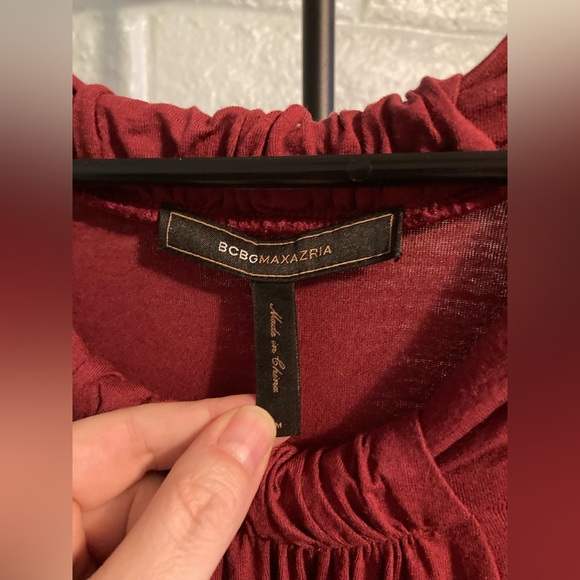 BCBGMaxAzria‎ Burgundy colored Blouse Size Medium - Picture 3 of 3